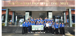 Sáng  ngày 23/07/2022, tại trường Đại học Thủ Dầu Một đã diễn ra buổi Lễ xuất quân của những chiến sỹ Mùa hè xanh Khoa Khoa học Quản lý năm 2022 đến xã Định An, huyện Dầu Tiếng. 